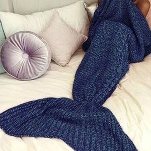 Blue mermaid blanket